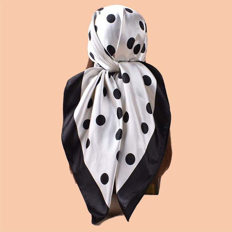 90*90cm Luxury Polka Dots Silk - Windsor Knot Tie recension och pris