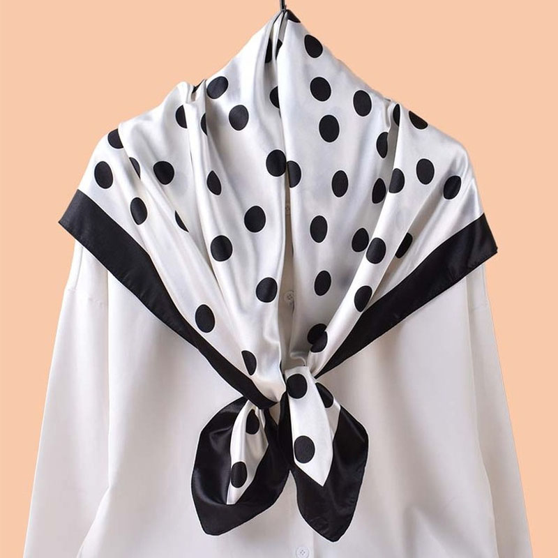 90*90cm Luxury Polka Dots Silk - Windsor Knot Tie recension och pris