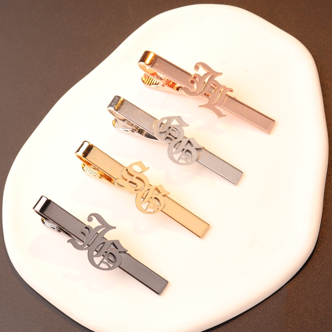 Custom Name Initials Tie Clip  - Tuxedo Lapel Pin recension och pris