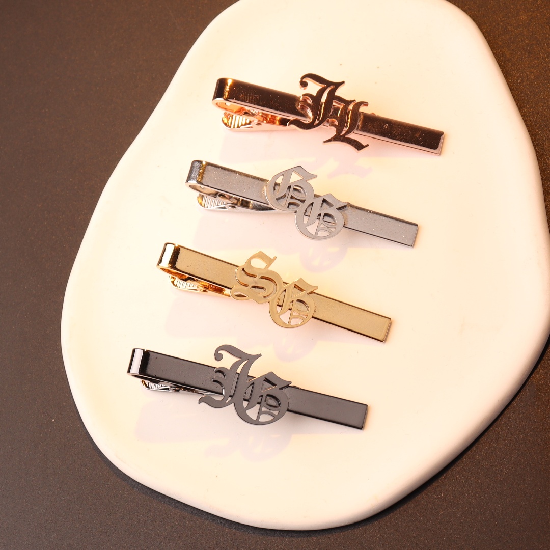 Custom Name Initials Tie Clip  - Tuxedo Lapel Pin recension och pris